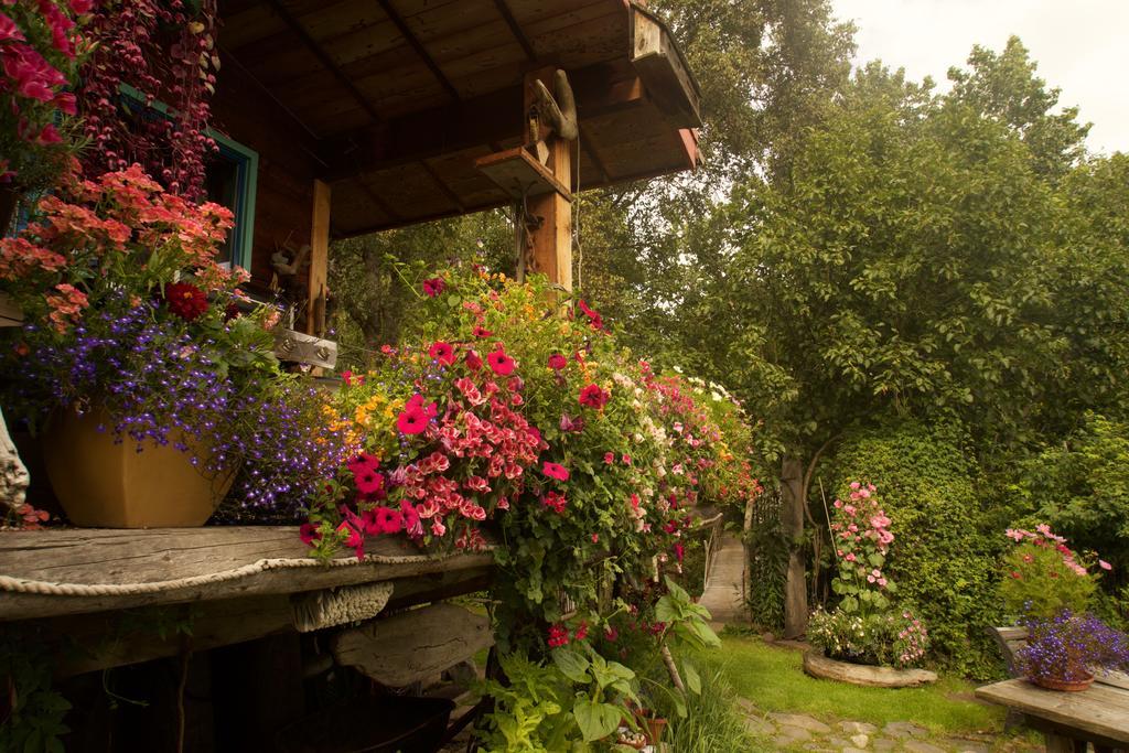 Brigitte'S Bavarian Bed Und Breakfast Millers Landing Екстер'єр фото