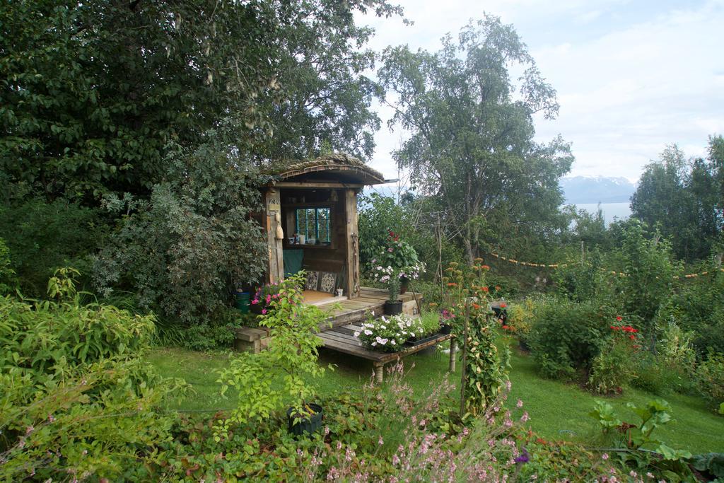 Brigitte'S Bavarian Bed Und Breakfast Millers Landing Екстер'єр фото